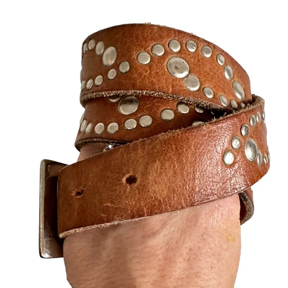 Retro Leather Stud Belt 30-31” - Picture 3 of 5